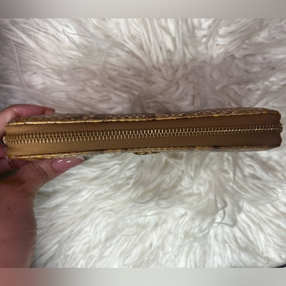 Gucci Python Long Zippy Wallet, authentic - Picture 6 of 11
